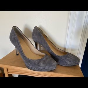 Gray plaid pumps